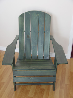 Small Lawnchair Stained Green